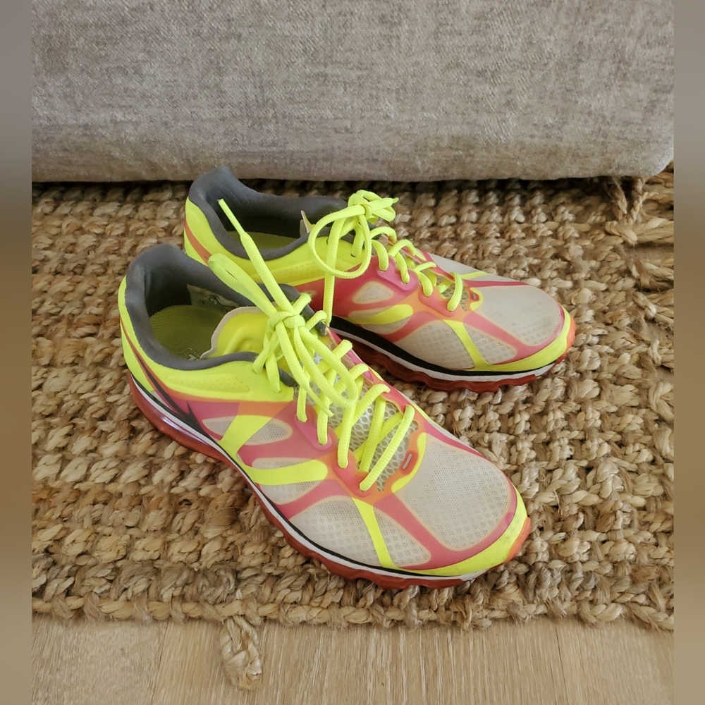 Nike Air Max Plus Women's Size 9 Running Shoes Yellow Pink Black Athletic Shoe.